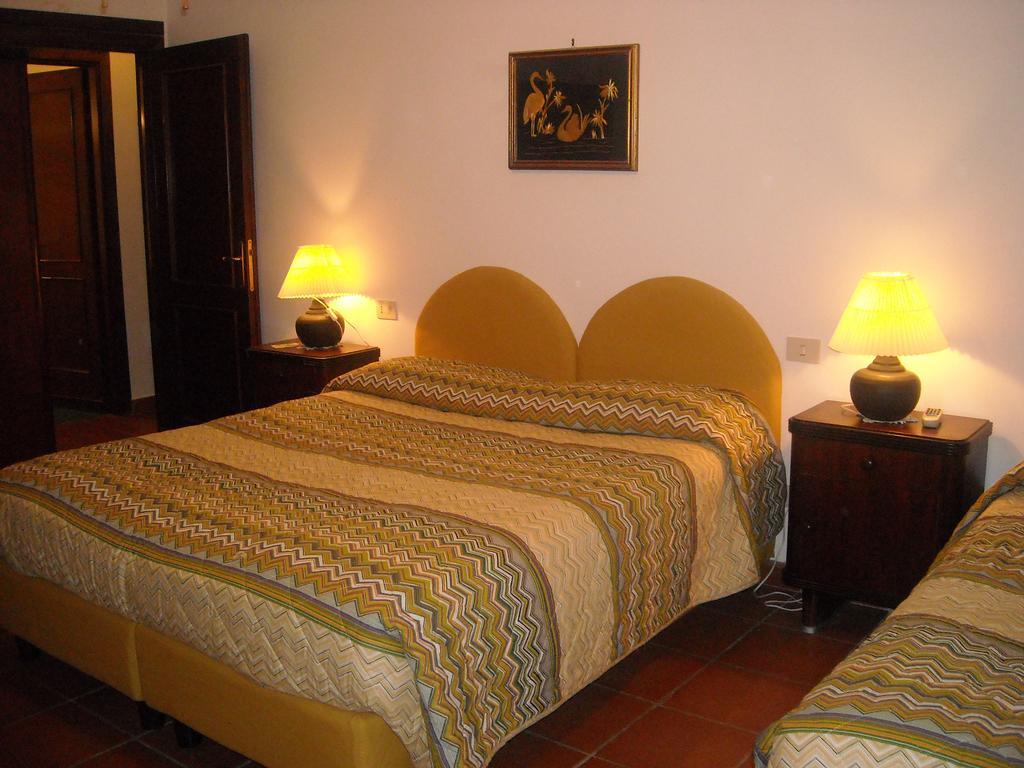 Casale Degli Archi Villa กัสเตลกันดอลโฟ ภายนอก รูปภาพ